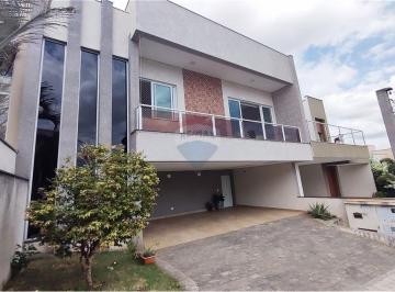 Casa · 250m² · 3 Quartos · 4 Vagas · Casa Assobradada no Condomínio Milano com 3 quartos sendo 2 suítes com 193 m2  de área construída. E
