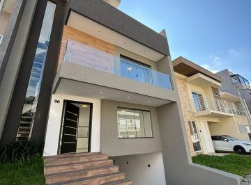 Casa de 3 quartos, Curitiba · Tríplex em condomínio fechado!