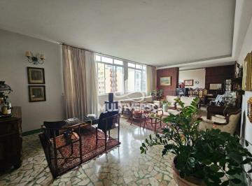 Apartamento · 235m² · 3 Quartos · 1 Vaga · Apartamento 3 dormitórios no coração do Gonzaga - Pé na Areia