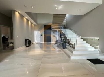 vista porta entrada e escada · Requinte e Conforto na Residencia dos Sonhos em Condominio Palmeiras Imperiais-1000 m com 660 m2 de 