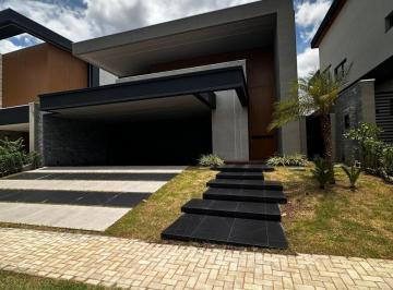 Casa · 290m² · 3 Quartos · 4 Vagas · Casa Térrea no Florais do Valle