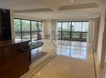 Apartamento · 360m² · 4 Quartos · 5 Vagas · Apartamento - Vila Suzana - 4 Suítes - 360m².