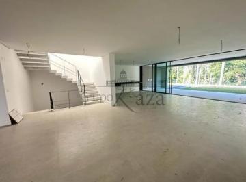 Casa · 943m² · 4 Quartos · 6 Vagas · Linda Casa em Condomínio Fechado Chácara Santo Antônio