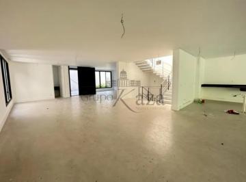 Casa · 845m² · 4 Quartos · 6 Vagas · Linda Casa em Condomínio Fechado Chácara Santo Antônio