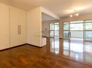 Apartamento · 140m² · 3 Quartos · 3 Vagas · Apartamento - Moema - 3 Suítes - 140m²