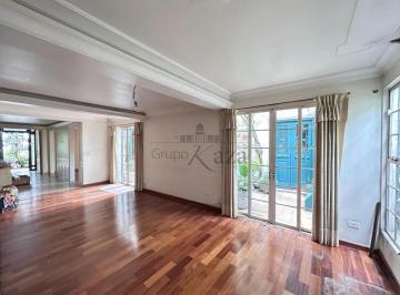 Casa · 280m² · 4 Quartos · 3 Vagas · Casa Sobrado - Granja Julieta - 4 Dormitórios - 261m²