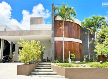 Casa · 368m² · 4 Quartos · 4 Vagas · Casa de Luxo no Maikai Residencial