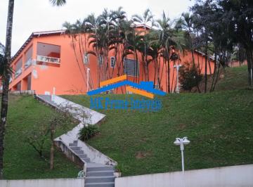 Casa · 1100m² · 5 Quartos · 6 Vagas · Residência de 1.100 m² em Santana de Parnaíba.