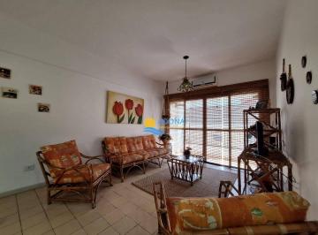 a573499cf168e3e64c464555c62527ba5f77fac9 · Apartamento beira-mar com sacada — Astúrias — Guarujá
