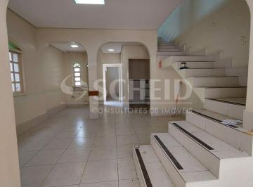 Comercial · 250m² · 6 Quartos · 2 Vagas · Sobrado Comercial com 6 quartos, 3 salas e 3 banheiros  com 250² área construída ótima localização