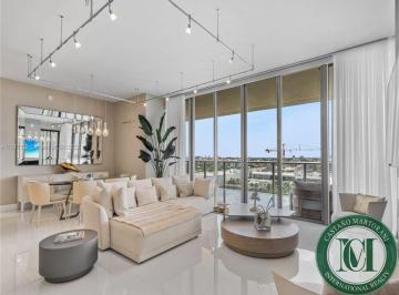 Foto 01 · Apartamento renovado em Bal Harbour