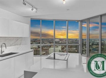 Foto 01 · Apartamento 1 quarto com vista incrível em Miami