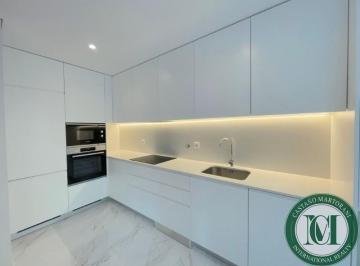 Foto 01 · Apartamento Novo em Porto