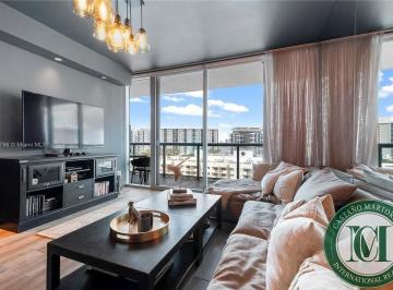 Foto 01 · Apartamento em Miami Beach