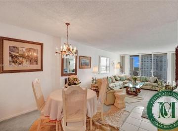 Foto 01 · Apartamento em Aventura- Miami