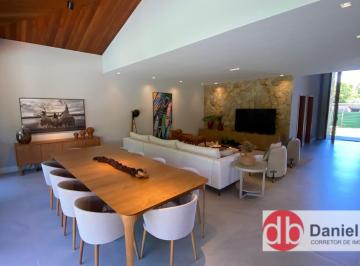 Casa · 526m² · 5 Quartos · 5 Vagas · Praia Bella - Praia do Forte - Casa - Excelente Localização - 5 suítes com dependência