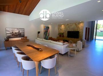 Casa · 526m² · 5 Quartos · 5 Vagas · Praia Bella - Praia do Forte - Casa - Excelente Localização - 5 suítes com dependência