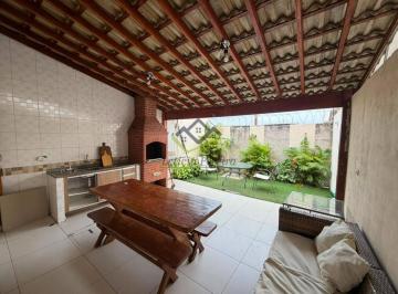 b050bb46323a13d07c3acfd2b39840dd4482d693 · Sobrado com 3 Quartos, 90 m² - venda por R$ 635.000 ou aluguel por R$ 3.748/mês - Jardim dos Ipês -