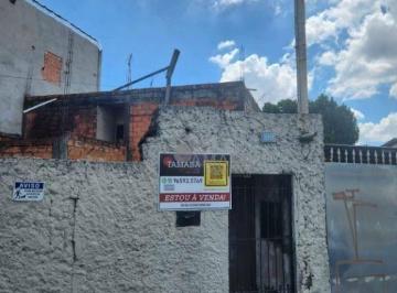 1d8aa1999e77060a21d7645205ee43ad65c3e501 · Terreno de 816 m², com declive.