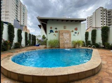 Casa · 345m² · 4 Quartos · Casa com 4 quartos à venda no Bairro Centro - Uberlândia/MG