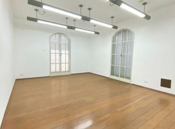 Casa · 370m² · 4 Quartos · 3 Vagas · Casa com 4 quartos à venda no Bairro Martins - Uberlândia/MG