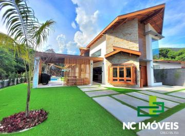 Casa · 220m² · 3 Quartos · 4 Vagas · Venda e Locação por Temporada | Linda Casa No condomínio Mar Verde.
