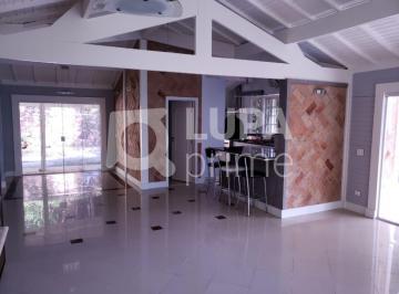 Casa · 200m² · 2 Quartos · 2 Vagas · Sobrado em condomínio fechado à venda em Mairiporã!
