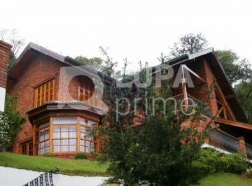 Casa · 568m² · 4 Quartos · 5 Vagas · Sobrado em condomínio fechado à venda com 4 suítes em Mairiporã!