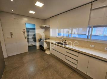 Casa · 250m² · 4 Quartos · Sobrado com 4 dormitórios sendo 2 suíte á venda na Água Fria