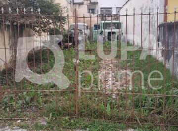 Terreno · 240m² · 2 Quartos · Casa Térrea com 2 dormitórios á venda na Vila Vitório Mazzei