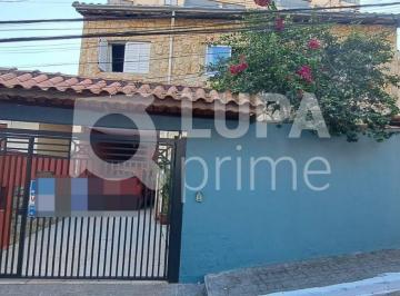 Casa · 200m² · 2 Quartos · 3 Vagas · Sobrado com 2 dormitórios sendo 2 suítes á venda em Santana.