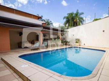 Casa · 300m² · 3 Quartos · 4 Vagas · Sobrado espaçoso com 3 dormitórios e 3 suítes