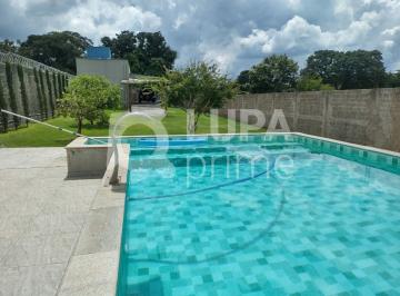 Casa · 300m² · 3 Quartos · 10 Vagas · Casa térrea com 3 dormitórios sendo 2 suítes à venda em Taquaritinga!