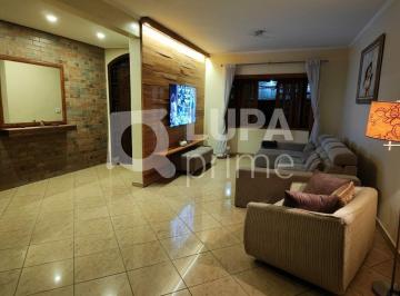 Casa · 340m² · 3 Quartos · 4 Vagas · Sobrado com 3 dormitórios sendo suítes á venda no Jardim São Paulo