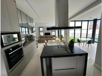 Casa · 283m² · 4 Quartos · 2 Vagas · Casa à venda de 373m² | 04 dormitórios, sendo 03 suítes e 02 vagas de garagem | Condomínio Residenci