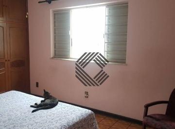 073ece5754e6d7ee48226489c7a23e1b4ba5a931 · Casa antiga residencial ou comercial, com 3 dormitórios, sendo 1 suíte à venda, 226 m² por R$ 790.00