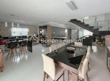Photo 1 · Casa com 3 Quartos e 4 banheiros à Venda, 250 m² por R$ 1.600.000