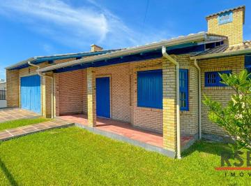 3ead3d972c68266409cfac4593b6db7646e46589 · Casa com 4 dormitórios à venda, 180 m² por R$ 710.000,00 - Bellatorres - Passo de Torres/SC