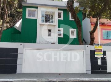 Casa · 240m² · 3 Quartos · 4 Vagas · Sobrado à venda no Morumbi, com 03 quartos, sendo 03 suítes.