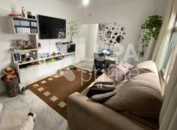 Casa · 250m² · 3 Quartos · 4 Vagas · Casa térrea com 3 dormitórios sendo 1 suíte á venda na Casa Verde Média!