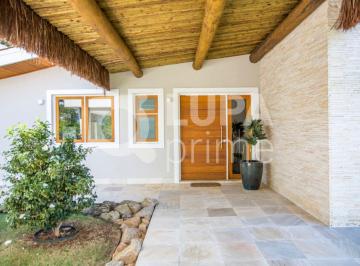 Casa · 700m² · 4 Quartos · 10 Vagas · Casa Térrea á venda-Atibaia- 4 dormitórios - 4 suítes, 7 banheiros, 10 vagas- 2.500 m²