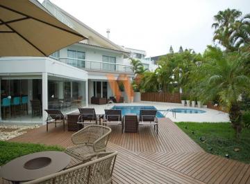 Casa · 427m² · 4 Quartos · 2 Vagas · CASA FRENTE MAR com 427m² à VENDA EM JURERÊ IN – FLORIANÓPOLIS/SC!