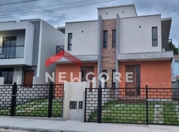 Casa · 137m² · 3 Quartos · 2 Vagas · Casa em   Rua Pinguirito - Pinguirito - Garopaba/SC