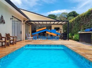 Casa · 277m² · 3 Quartos · 2 Vagas · Casa Nova e TÉRREA c/ piscina, em rua fechada! Miolo da Granja