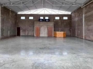 Comercial · 250m² · Galpão à venda, bairro Saraiva - Uberlândia/MG