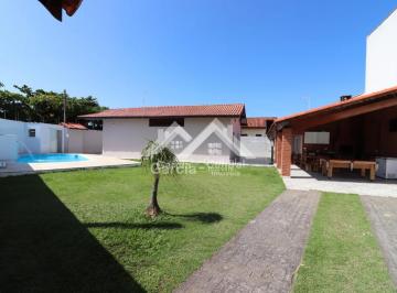 Casa · 178m² · 5 Quartos · 6 Vagas · Casa em Peruíbe