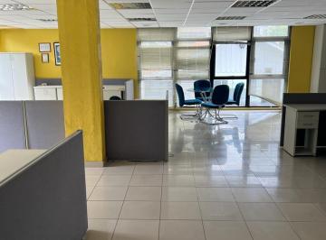 Comercial , Porto Alegre · Andar inteiro na Carlos Gomes