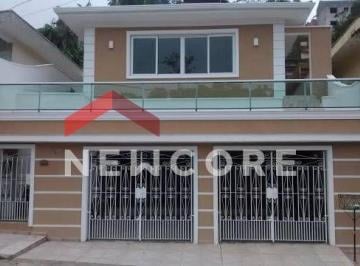 Casa · 241m² · 4 Quartos · 4 Vagas · Casa em Rua José Bonifácio - Centro Alto - Ribeirão Pires/SP