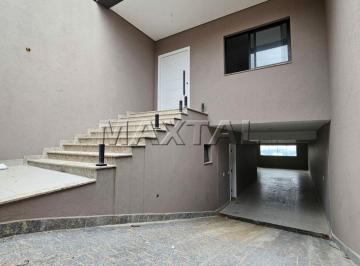 Casa · 362m² · 4 Quartos · 6 Vagas · Sobrado com 362m², 4 dormitórios, 1 suíte e 6 vagas, próximo a Paródia Pedro Apóstolo.