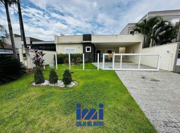 23512123_4.jpg · Casa com piscina e suítes Balneário Atami